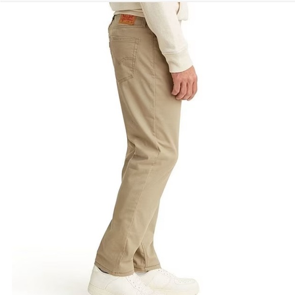 NWT Levi's®,Athletic fit Jeans,Signature Gold Flex, Superior Comfort, Size 36X32 - Picture 3 of 8